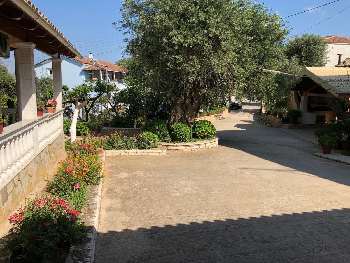 Alexandra' S Village House Kato Korakiana Екстериор снимка